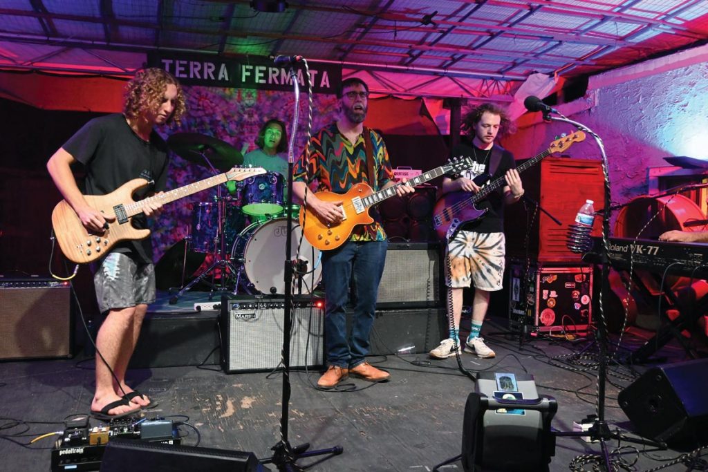 Terra Fermata de Stuart gana el premio a la Mejor Música en Vivo en Treasure Coast. Foto de Eric Wickstrom